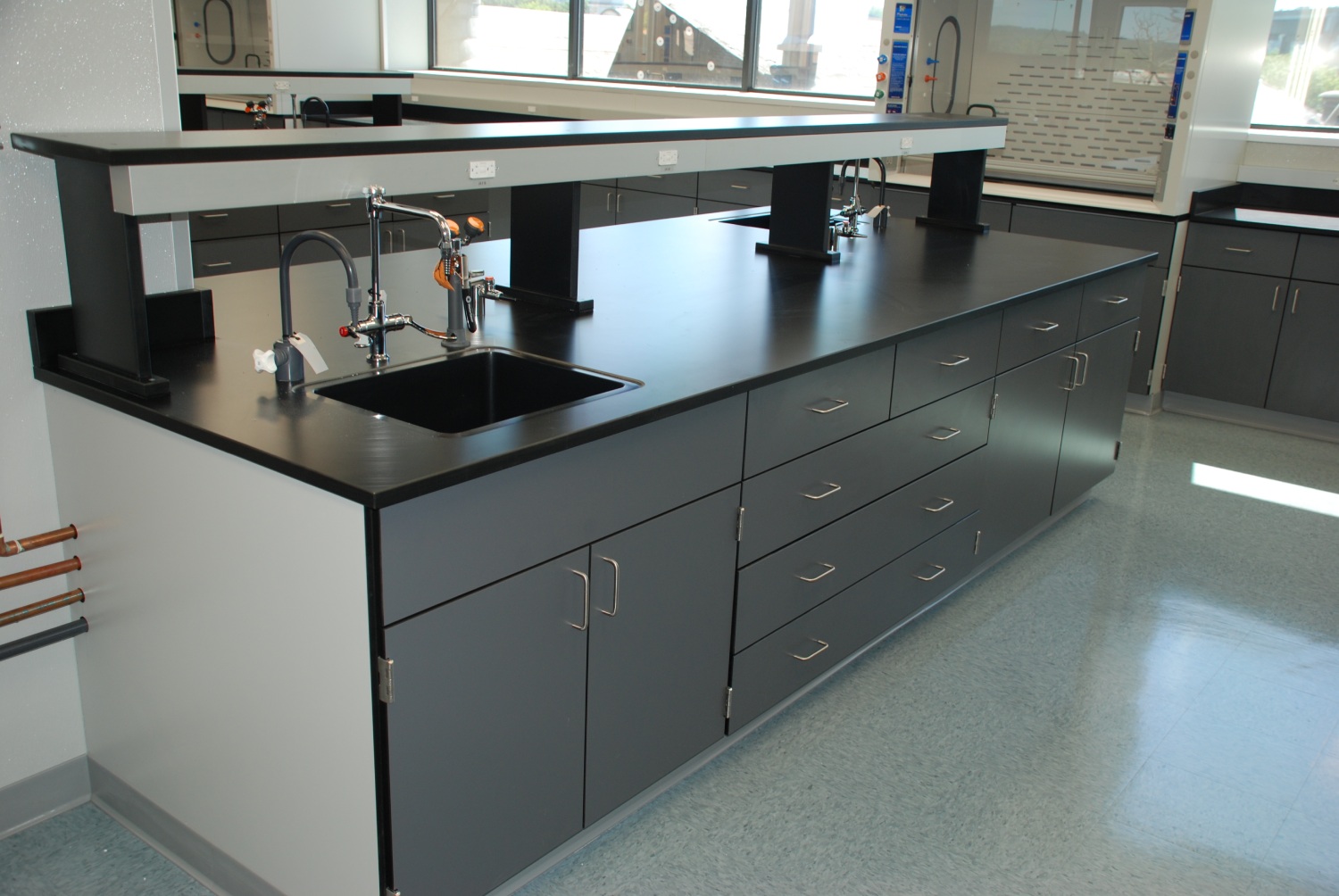 Pic 3 - Benefits of Choosing Phenolic Resin Cabinets