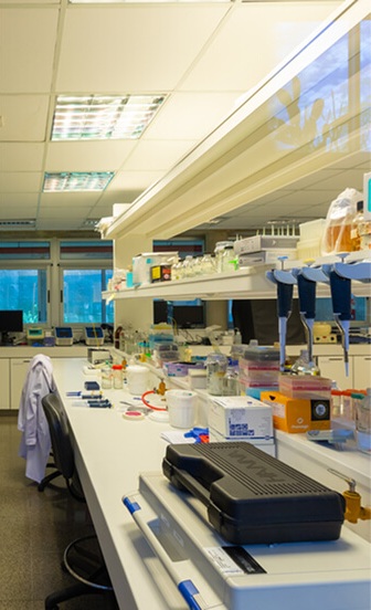 Choosing Loc Scientific Img02