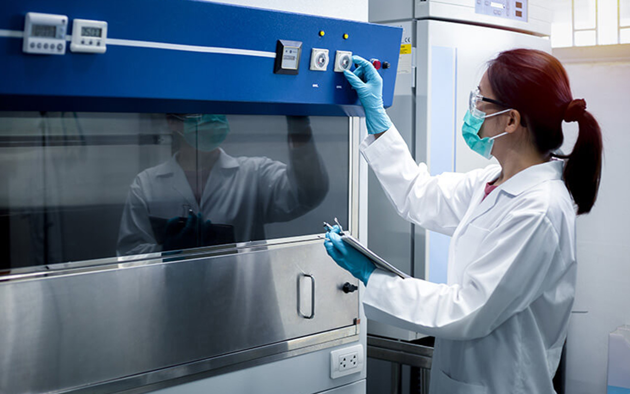 Is A Recirculating Fume Hood Right For Your Laboratory?