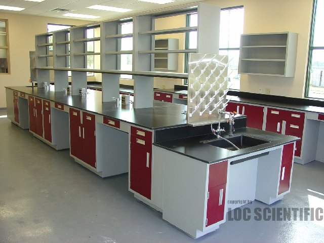 Well designed lab furniture layout